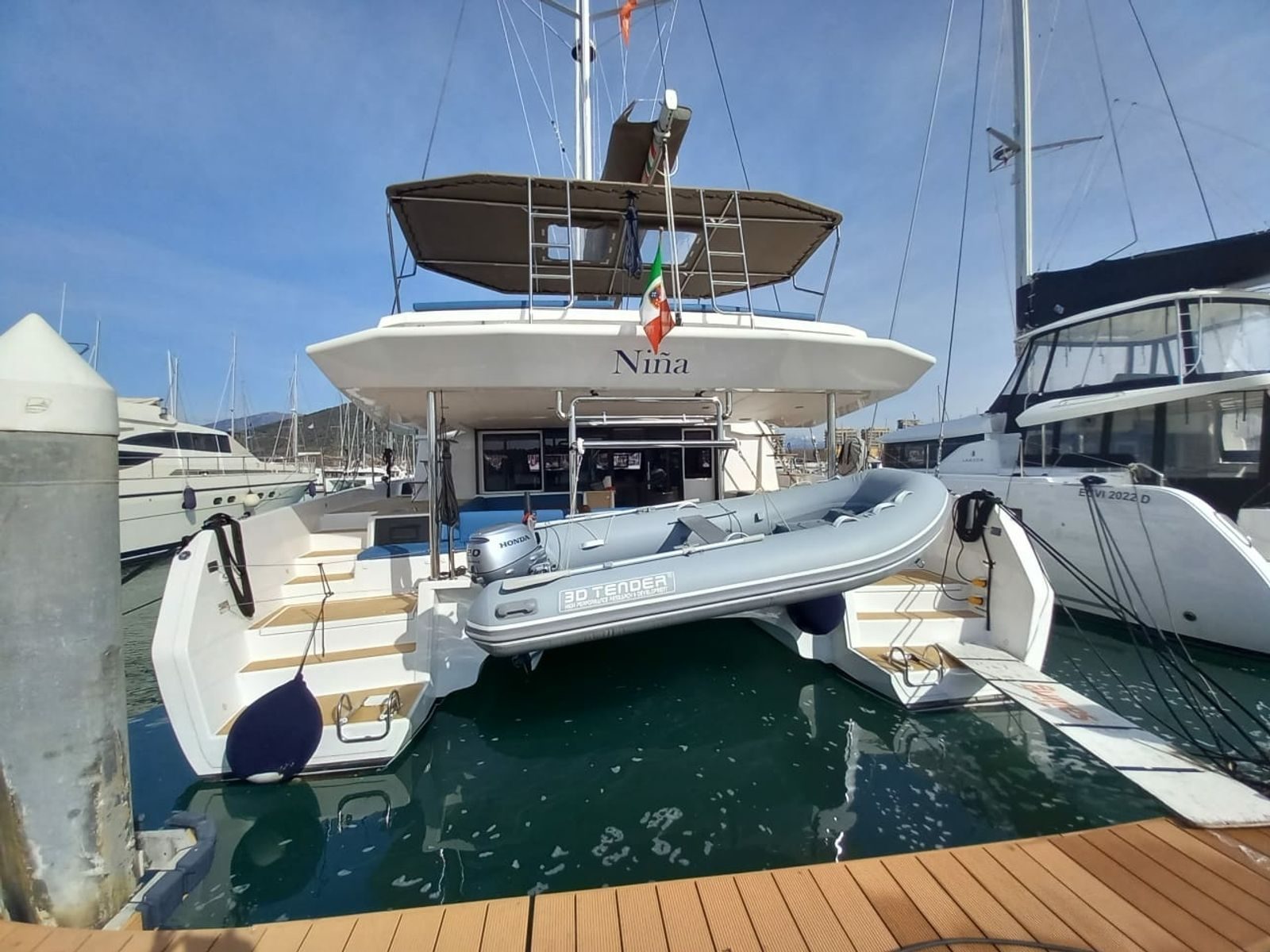 Niña — Dufour 48 Catamaran